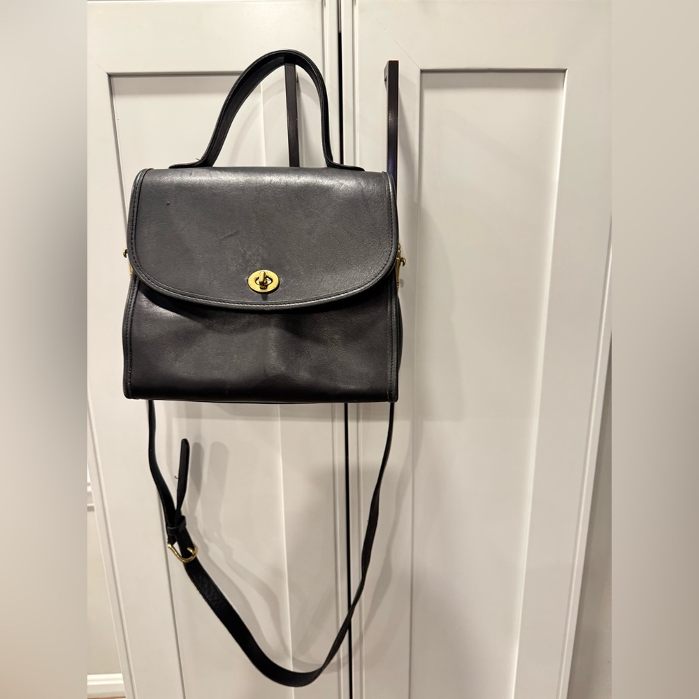 Coach Vintage Manor Top Handle Crossbody Bag 9977 Black Glovetanned Leather